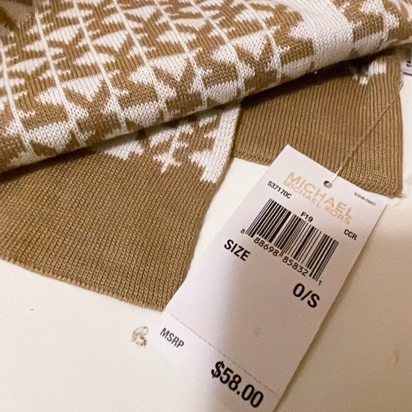 Michael Kors Scarf MK Monogra
Reversible Tan Beige White Knit Logo... - Picture 4 of 11